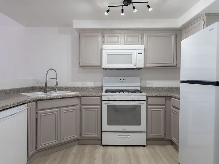 10245 S Maryland Pkwy #1212 — Photo 8