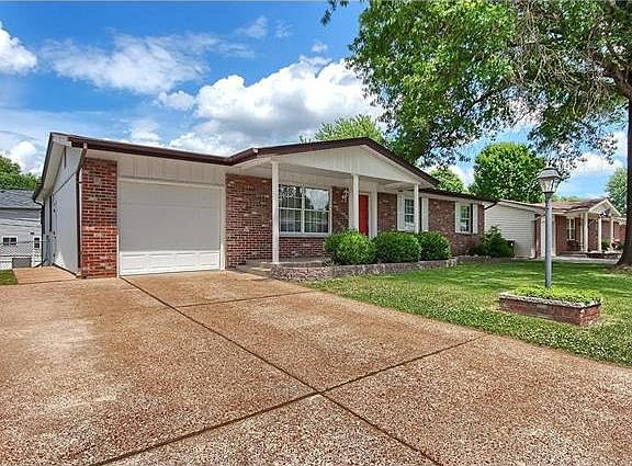2nd image of 639 Claypool Dr