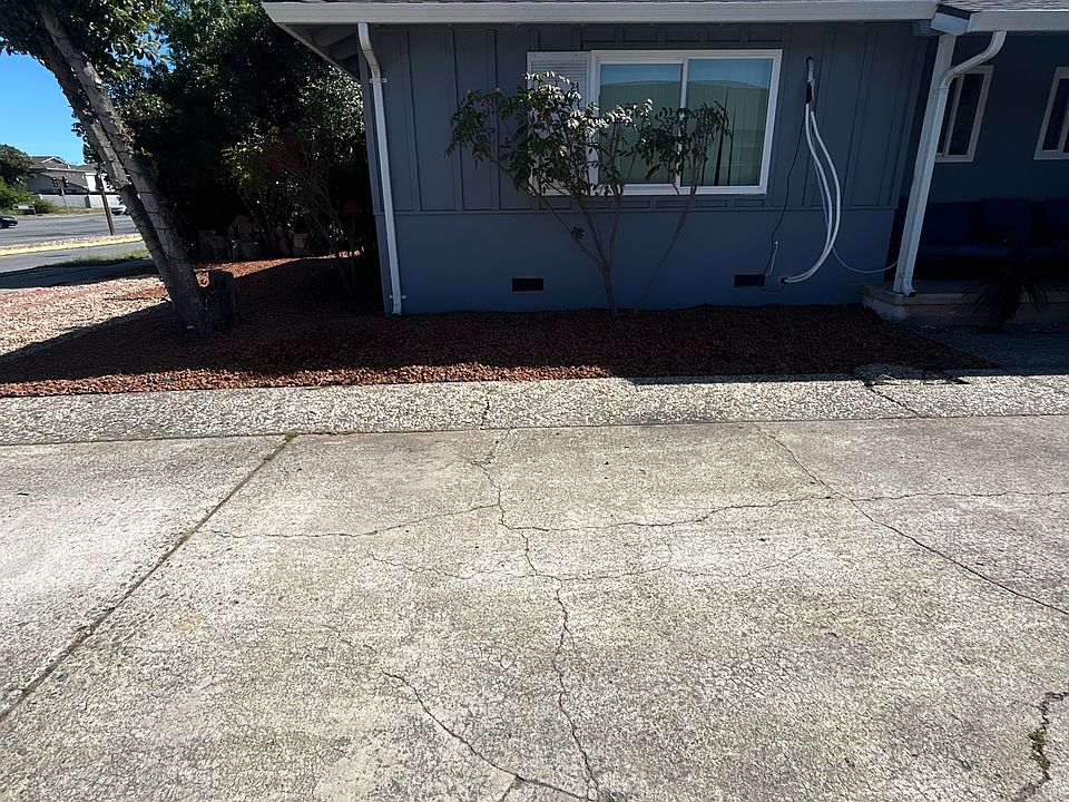 1st image of 4887 Little Branham Ln
