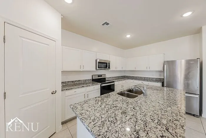 35228 W San Capistrano Ave — Photo 4