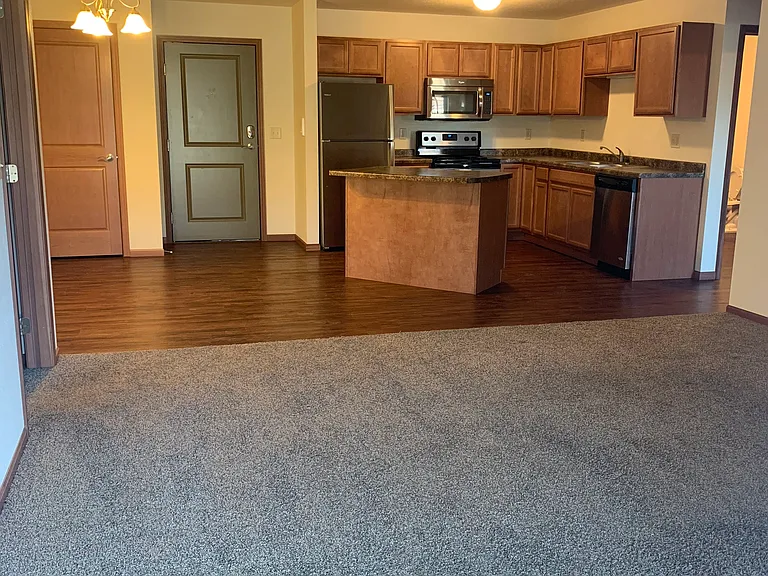 Town Square Residential Suites — Photo 7