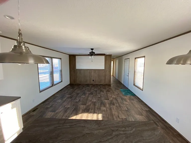 900 Southview Ave — Photo 4