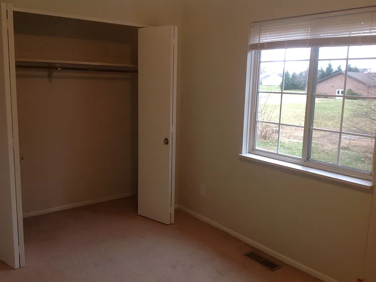 987 Wadsworth Rd #B — Photo 5