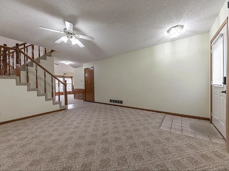 1432 Brighton Cir — Photo 11