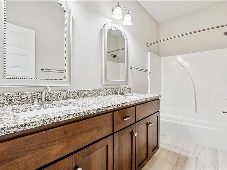 856 Linlen Ave — Photo 12