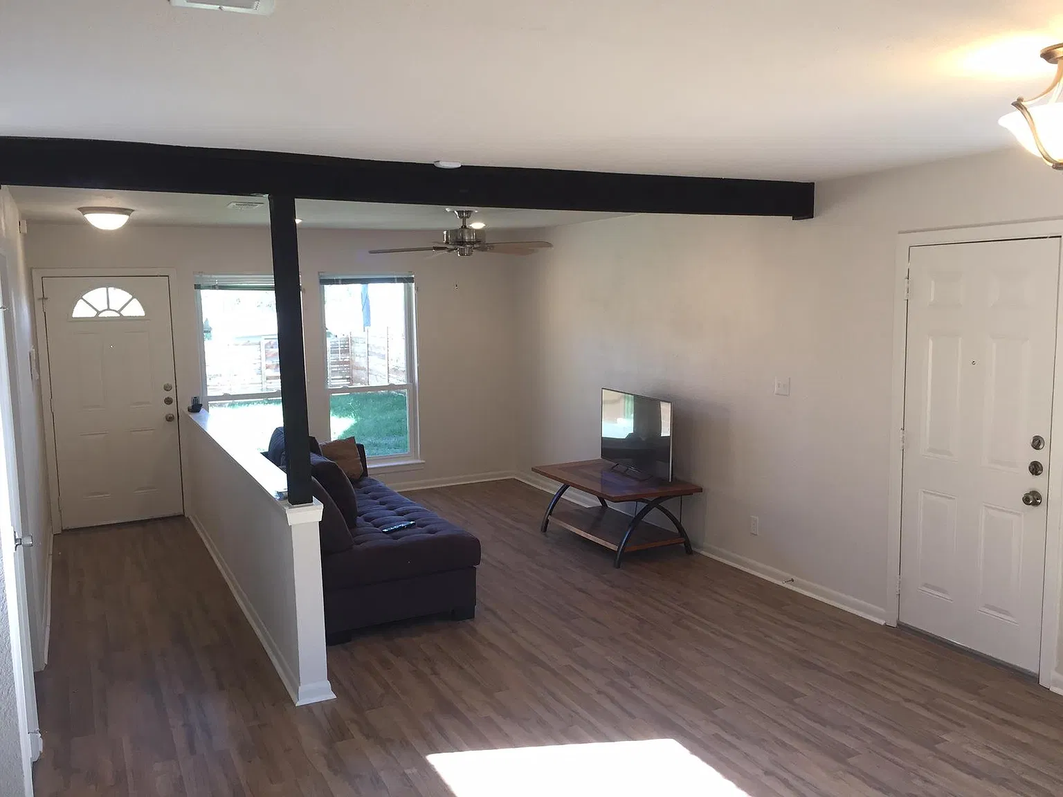 3 bed, 2.0 bath, 1088 sqft, $1,950 — Photo 2