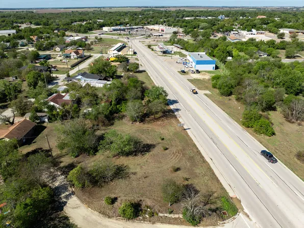 Corsicana & Pine St, Hillsboro, TX 76645