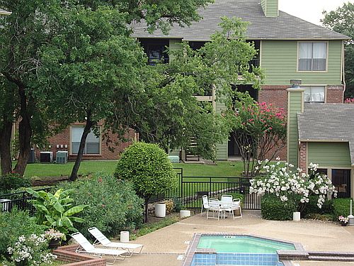 2nd image of 7401 Alma Dr