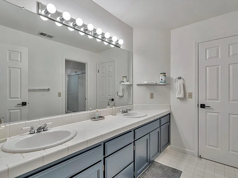 133 Madrid Way — Photo 11
