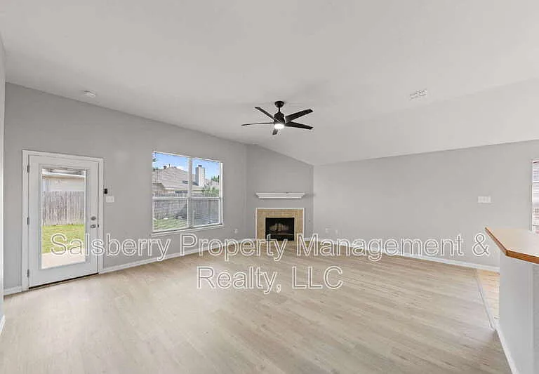 1032 Salt Creek Trl — Photo 11