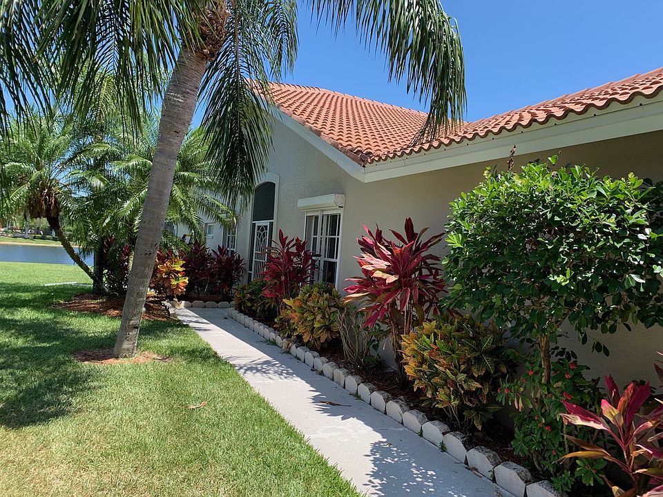 2nd image of 6545 Castlelawn Pl