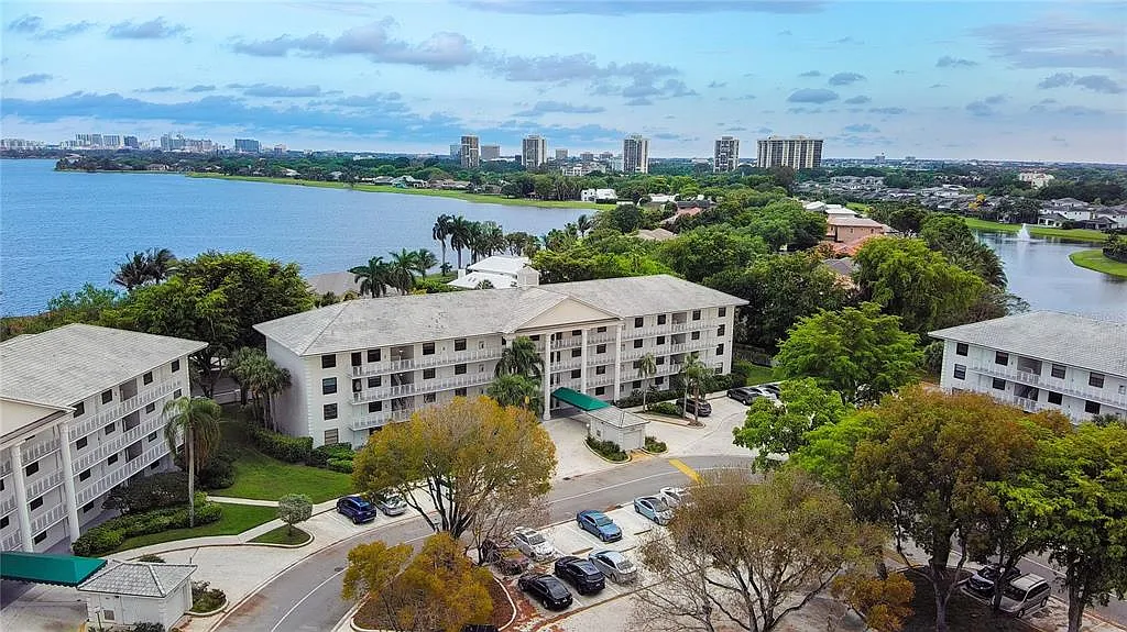 2 bed, 2.0 bath, 1437 sqft, $2,500 — Photo 2