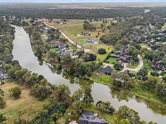 4th image of 30703 Riverlake Rd