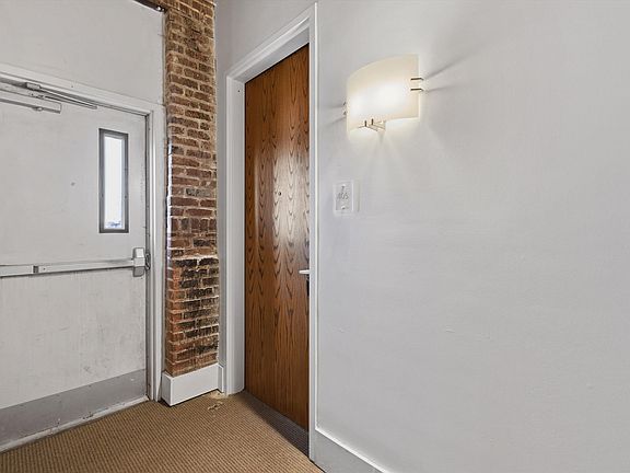 5th image of 420 S Front St APT 405