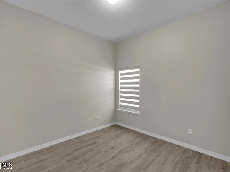13729 Vista Lagos Ave — Photo 10