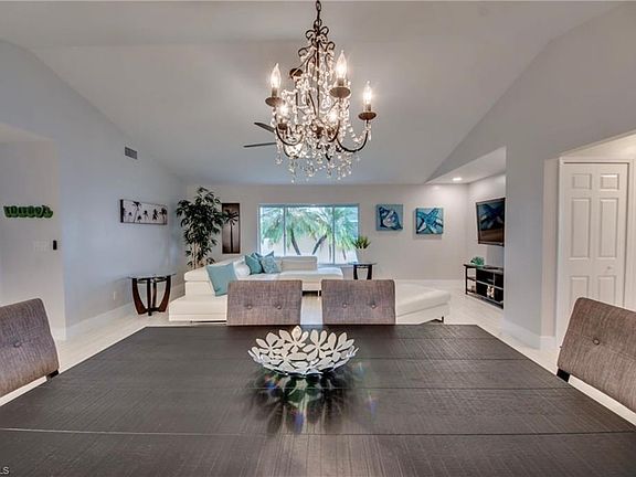 5th image of 420 SW 52nd St
