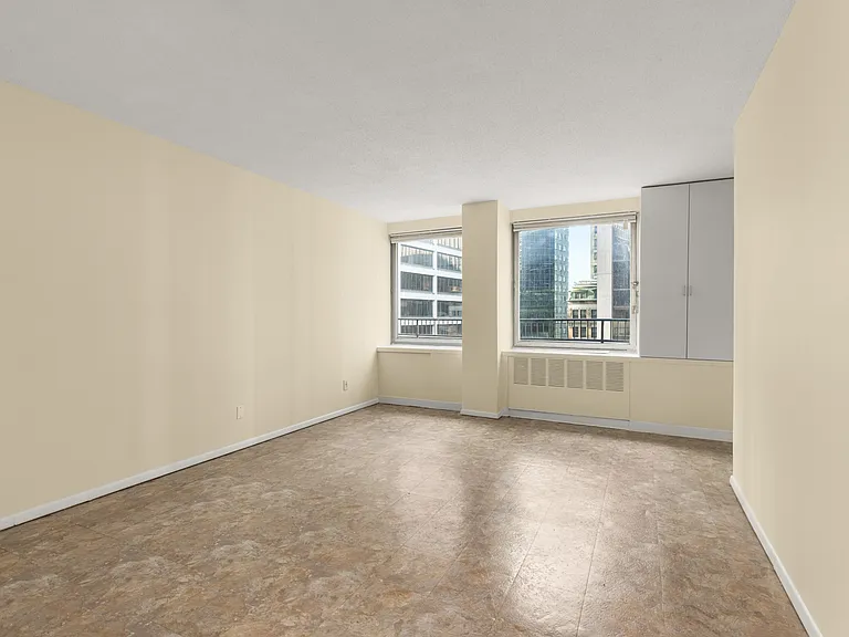 130 Water St #7L — Photo 2