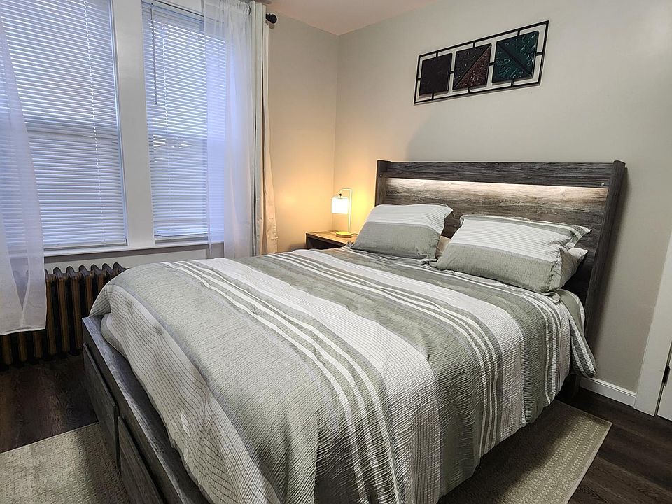 1st image of 203 Wickham Ave #3