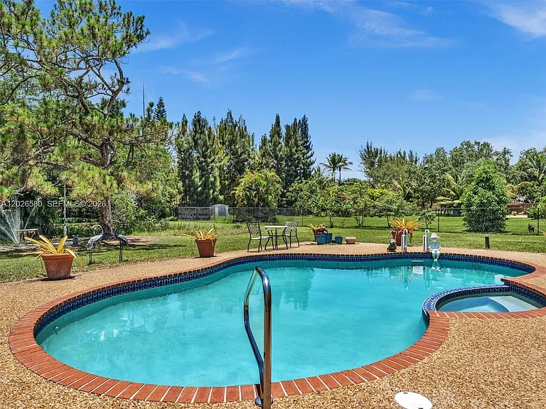 5310 SW 109th Ave — Photo 35