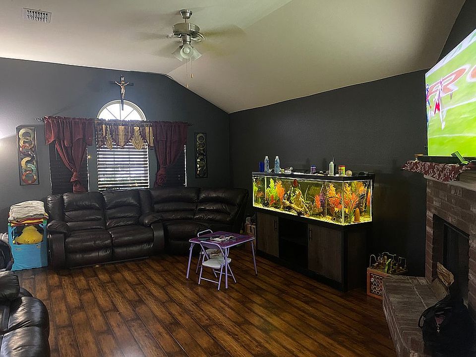 1st image of 1609 Sams Cir