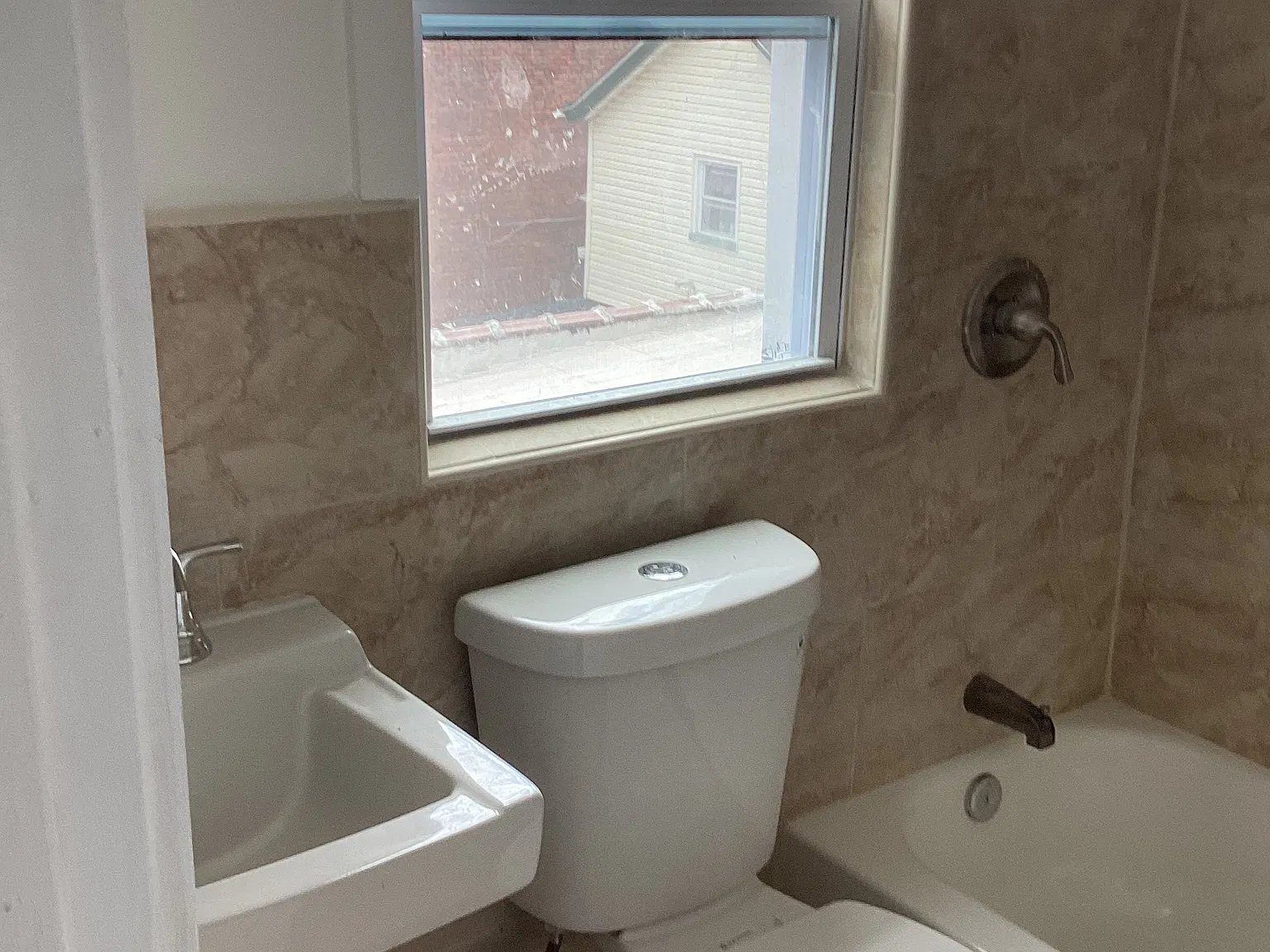 1 bed, 700 sqft, $1,699 — Photo 3