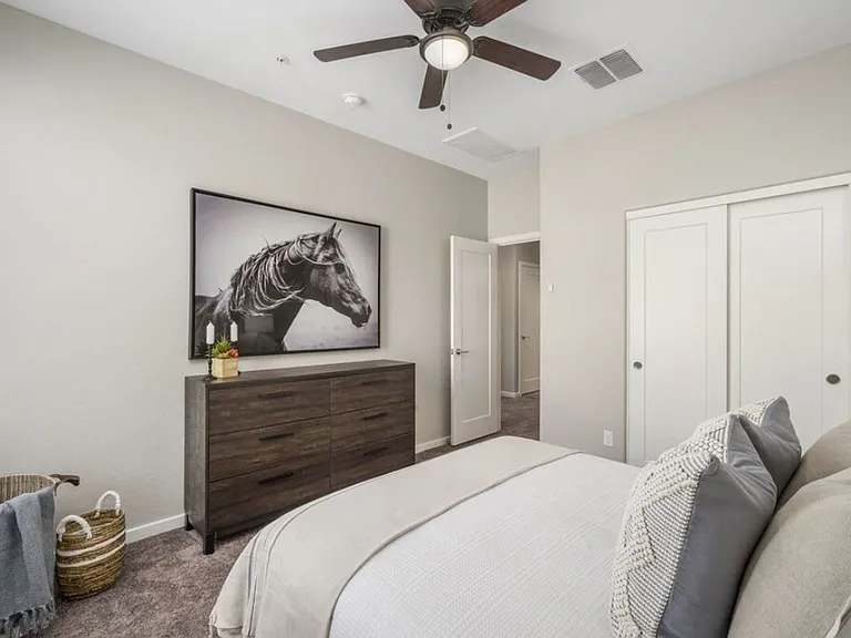 2335 E Utopia Rd #4 — Photo 14