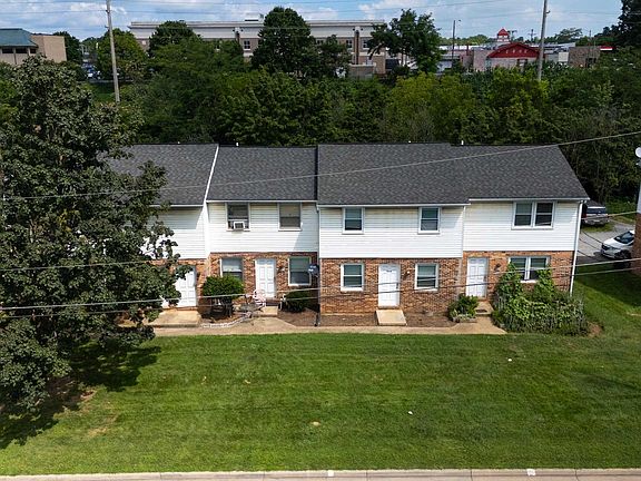 3rd image of 95 Dutch Mill Ct