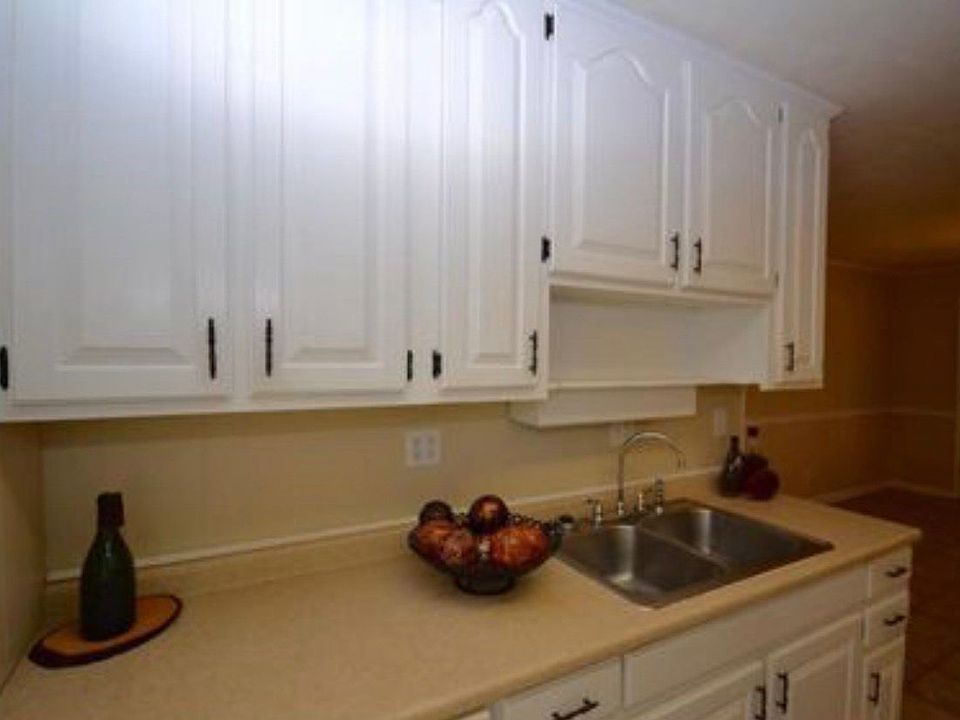 1st image of 631 Greenland Dr