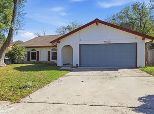 7430 Oak Marsh St, Live Oak, TX 78233