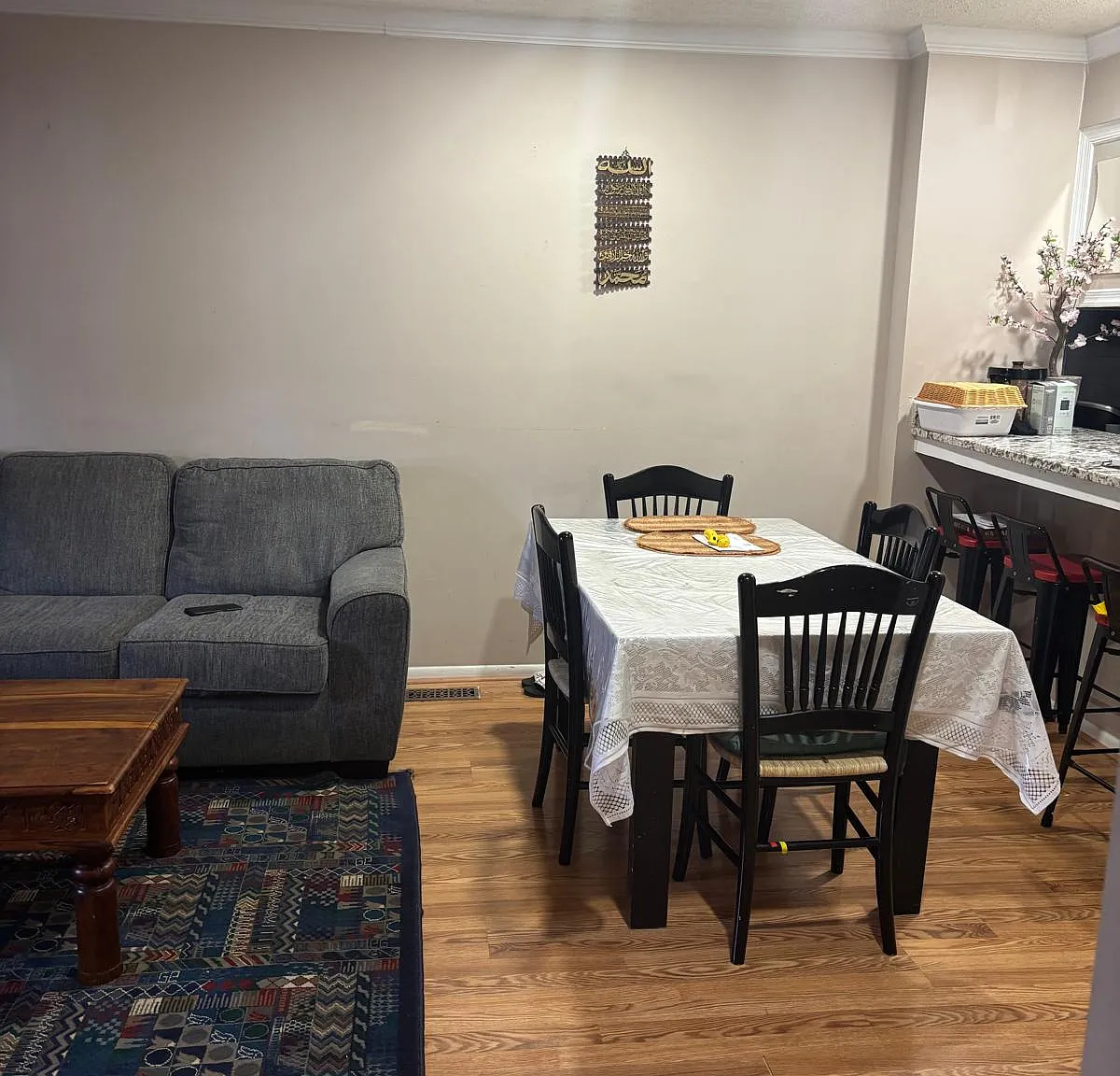 3 bed, 3.5 bath, 1032 sqft, $2,500 — Photo 3