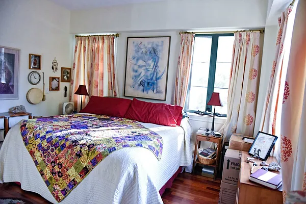 Sold by Robert E. Hill  | media 29