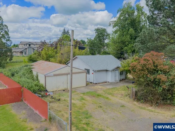 1850 S 9th St, Lebanon, OR 97355