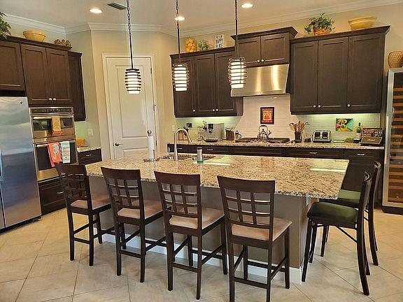 Over-sized Island - Pantry
