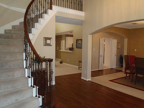 2nd image of 4200 Barnsley Dr