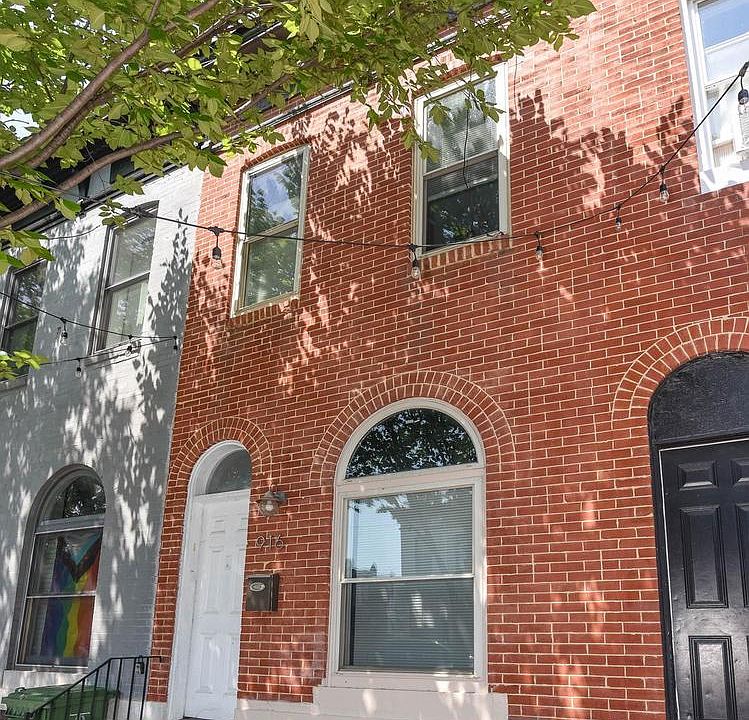 1st image of 916 N Montford Ave