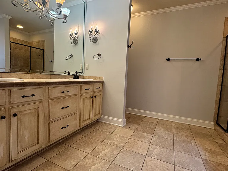 4431 Evelyn Ln — Photo 17