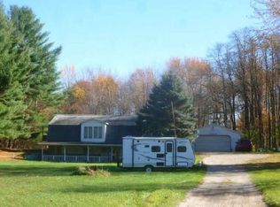 13435 S Hemlock Rd, Chesaning, MI 48616