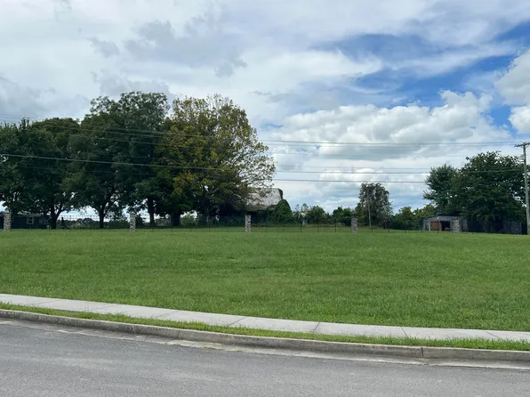 5122 Aspen Ave, Morristown, TN 37813