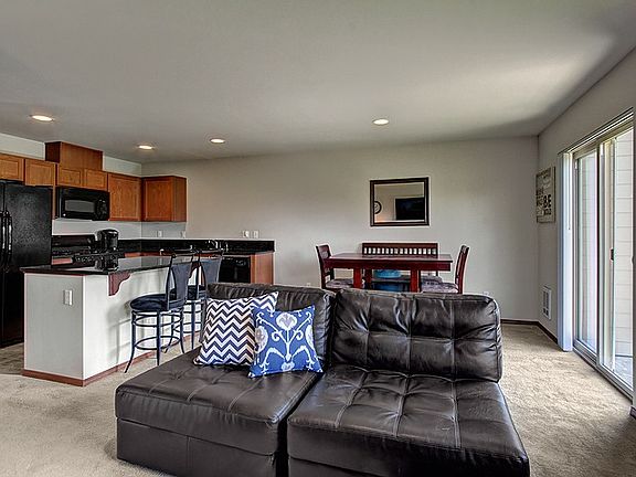 5th image of 4232 82nd Ave NE