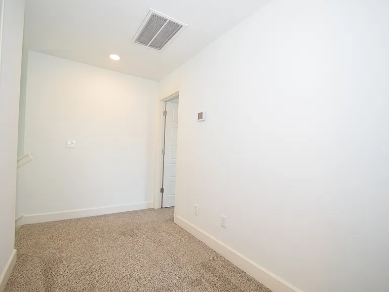 4203 SW Bermuda Ave — Photo 32