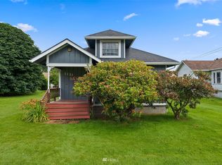 1121 Willapa St, Raymond, WA 98577