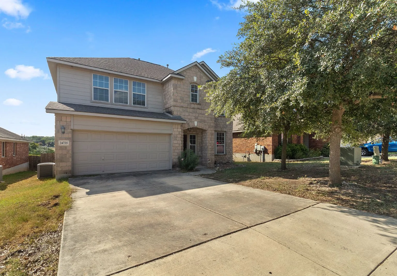 3 bed, 2.5 bath, 2153 sqft, $2,100 — Photo 1