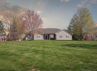 5050 Hunt Rd, Cedar Rapids, IA 52411