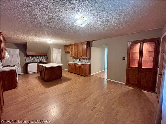 3rd image of 5203 E Highway 45