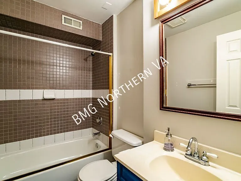 12536 Flatwood Cir — Photo 24