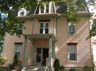 16 Windsor St APT 2L, Worcester, MA 01605