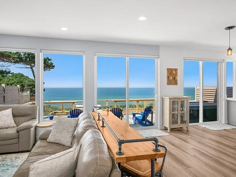 1825 SW Coast Ave — Photo 17