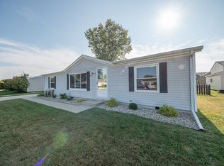 4665 W Ridge Dr, Columbus, IN 47203