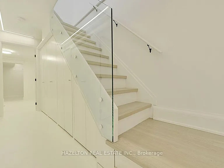 12 Webster Ave — Photo 29