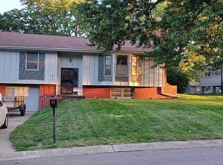 8319 E 49th St, Kansas City, MO 64129